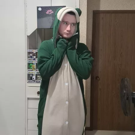 Feeling super cold and could really use some cuddles please by incubusking