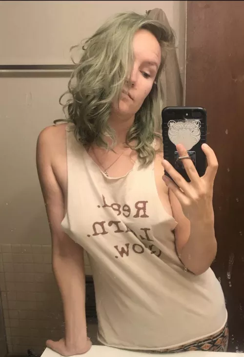 Feeling unproductive today, please send help by Evie_Nixx