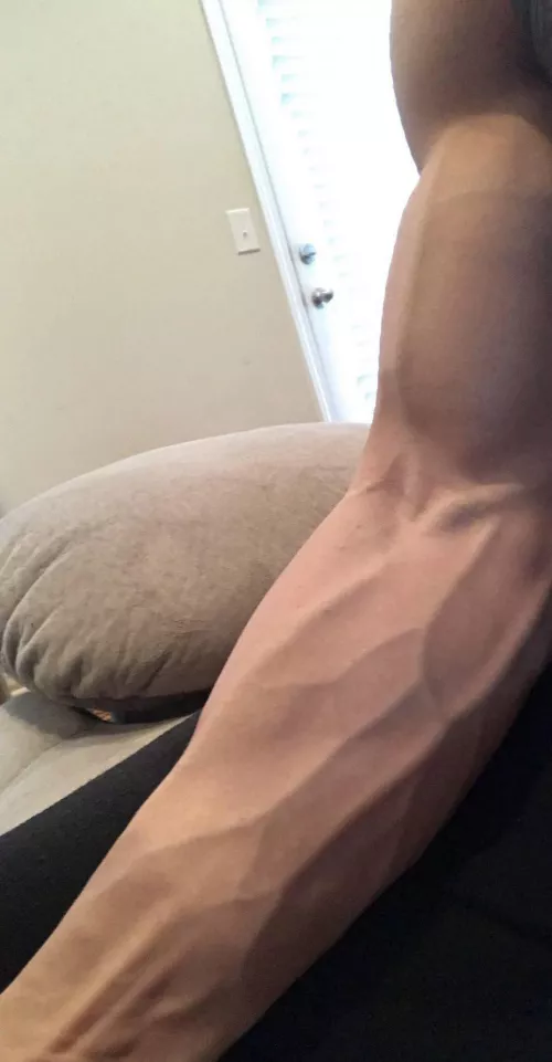 Feeling vain today by BWClosetfreak