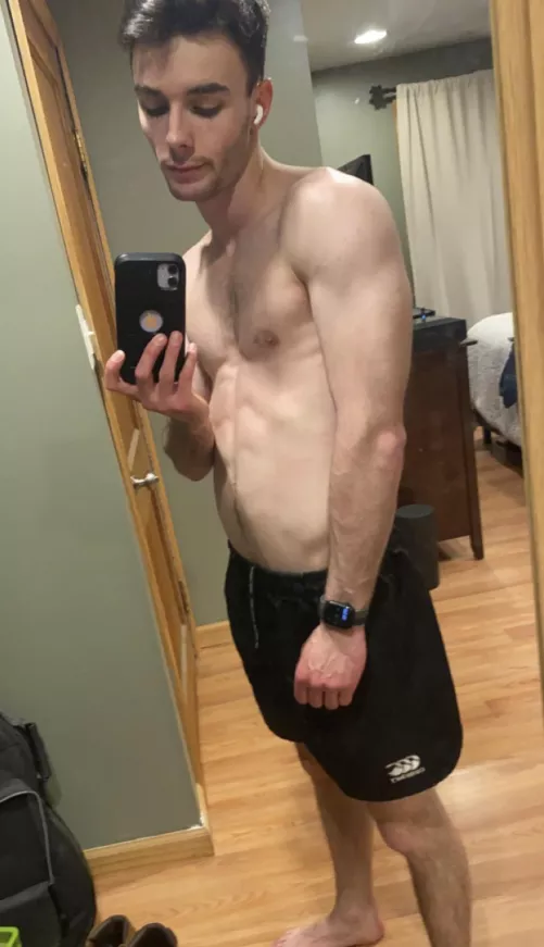 Feeling very body positive lately by pizzagoblin69