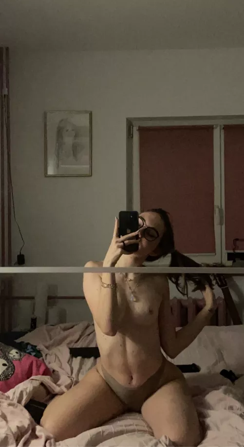 Feeling very horny at home today 🍑 by VenusBetz