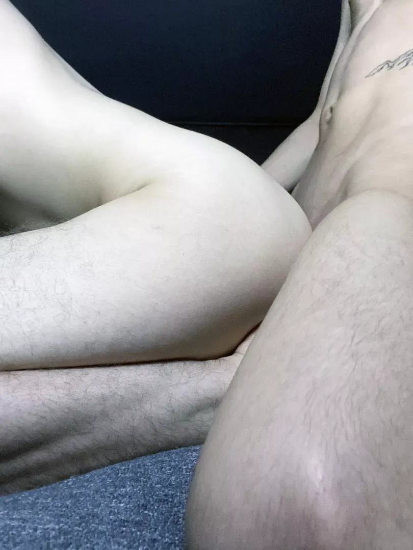 Feels good to be inside him posted by MaxNAlex