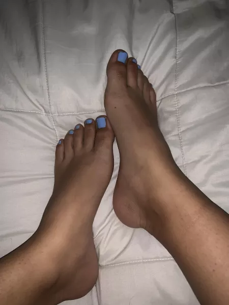 Feet pics for you💗✨ DM me ♥️ by alessandrazapatero