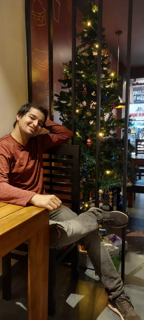 Feliz Navidad 🎄✨ by Gundiya_bhau