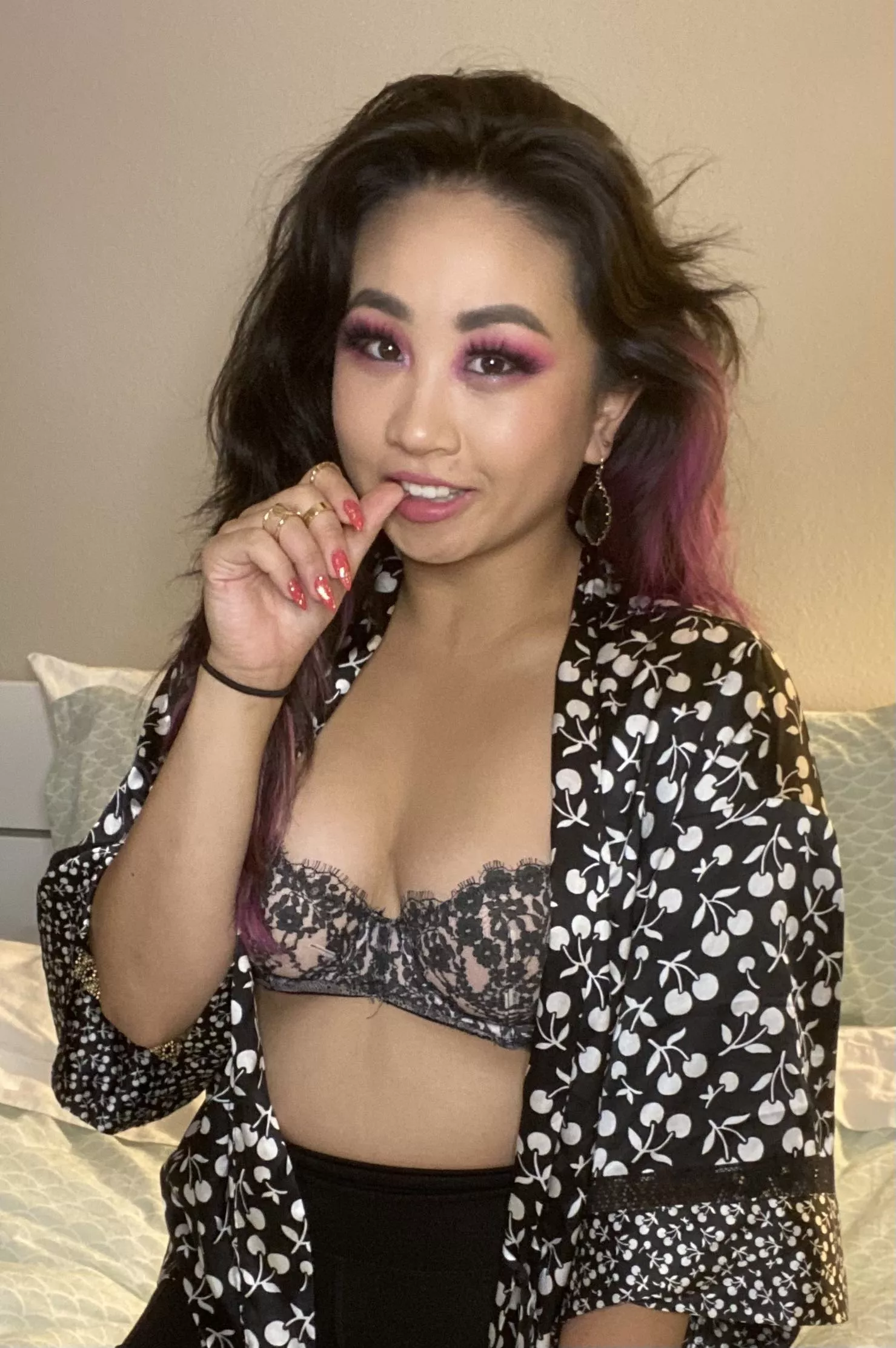 felt cute here, do you think I’m cute? 🥺 posted by kirbyyyyy__