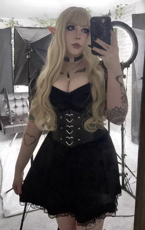 felt cute in this 🖤 by gothpixi