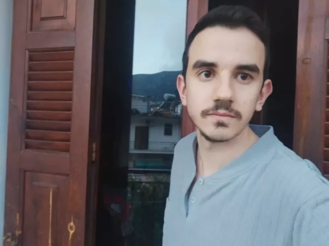 Felt cute. Might delete! by Axaxou