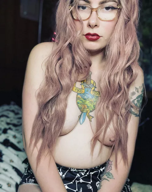 Felt cute might delete later 😘 by Thebonnielasss