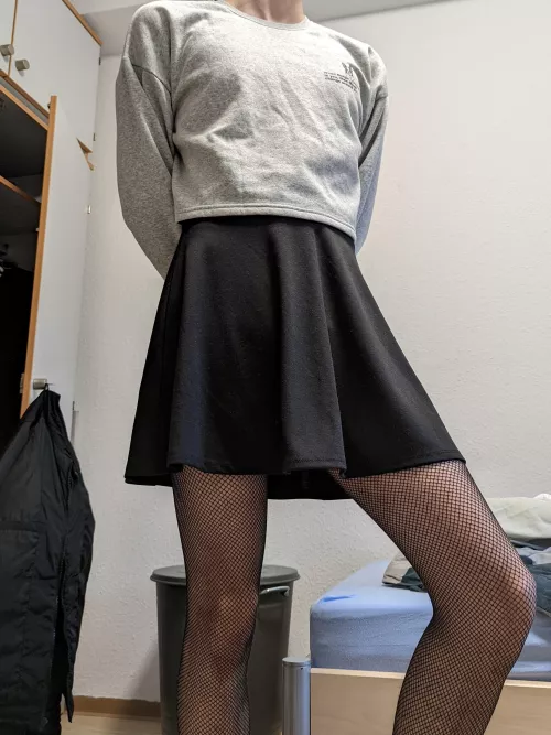 Felt cute, might post more :3 by femrz