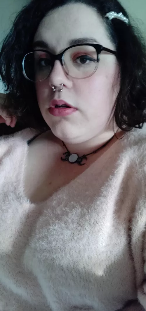 Felt cute, tell me what you think 🥰 by DisgracefulDahlia