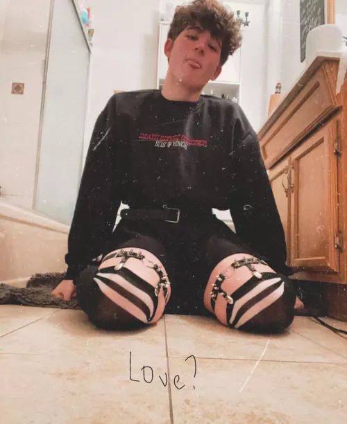 felt cute will probably have an existential crisis and delete later by gavin8399