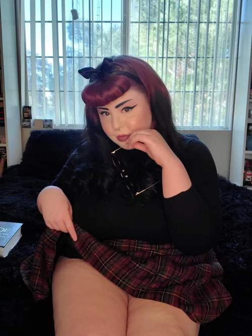 Felt cute 🖤 by youspookybitch