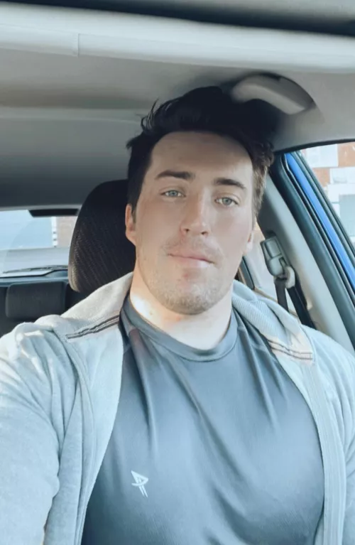 Felt decent after a quick little chest pump this morning 💪🏻 by Zealousideal-Exam784