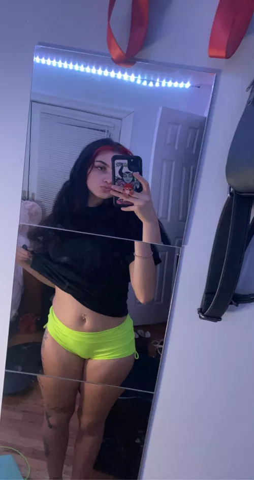 Felt extra sexy in this 🥰 by No_Replacement_9328