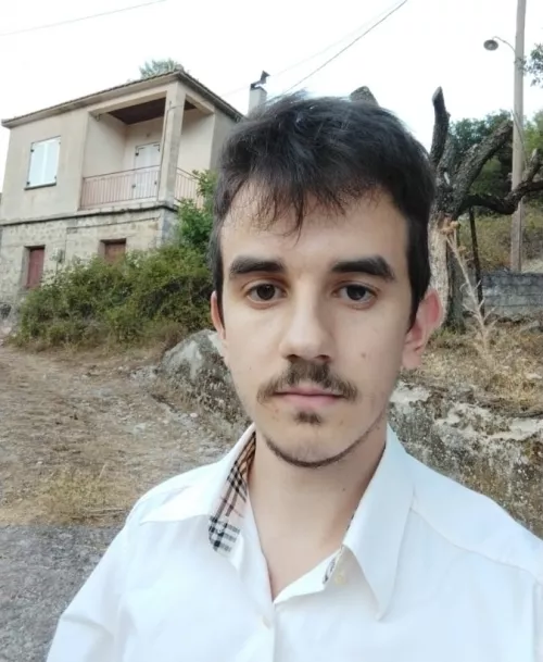 Felt kinda cute!! by Axaxou