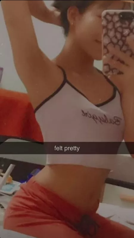 felt pretty by Gloomy-Can-4387