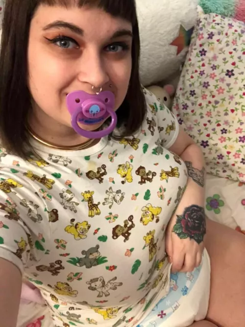 Felt smoll by Daddyslittlepissbaby