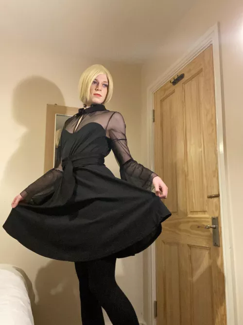 Felt so cute in this dress again, so I had to post, with my face this time 🥰 by Jojosmithobs