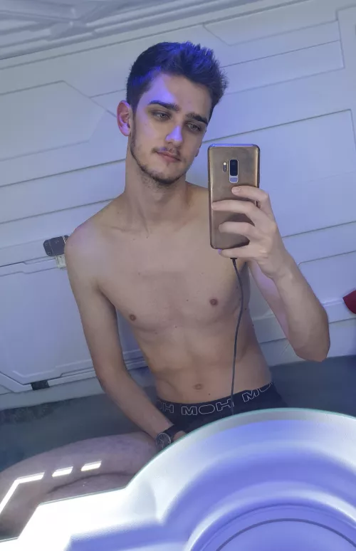 Felt the moment 😅 by SnooLemons6036