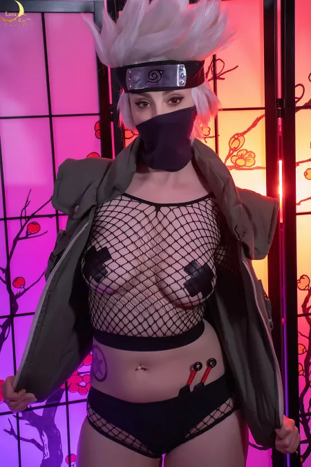 Fem Kakashi has some special training she’d like to try with you... Fem Kakashi cosplay by LunaRaeCosplay by TheCoswatcher