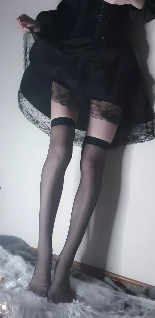 [female] knee-highs or stockings I don't know by LttlNymph