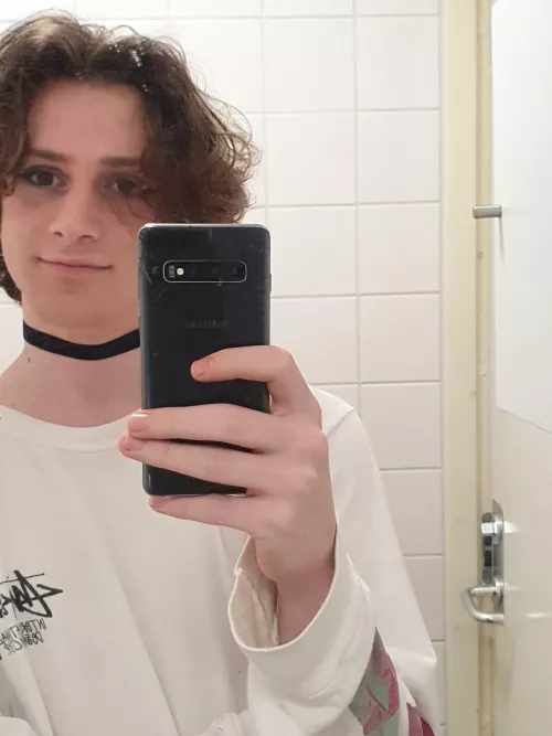 Femboy? by 77bingbing77