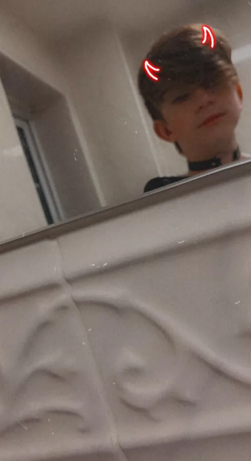 femboy face owo by Eek_io