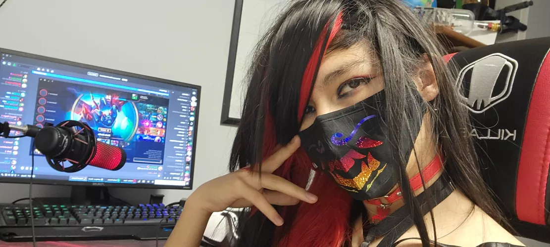 Femboy GAYming :3 by willzoneium