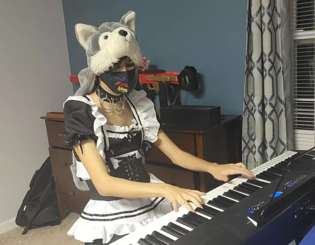 Femboy on da piano, wut he gonna play 😳 by willzoneium