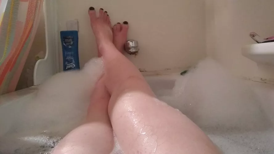 FEMBOY THIGHDAY EVERYDAY by TayTaythethiccfemboy