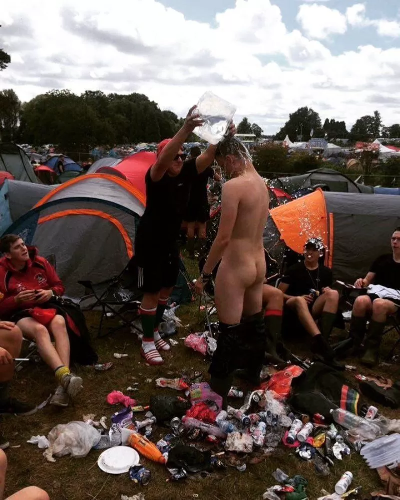 Festival shower posted by sc__bromo