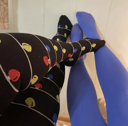 Festive Snag Tights fun! 💜❤️ by nylonsblue