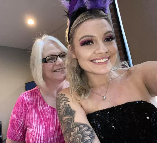 Fiesty looking mother/daughter duo 😈💞🖤 by ganggang89882