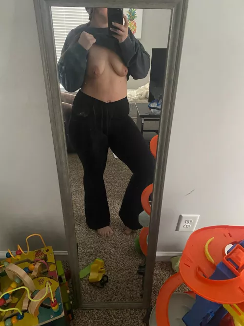 Figured I'd post, anyone want to see some cake? ;) by BugandPeanut