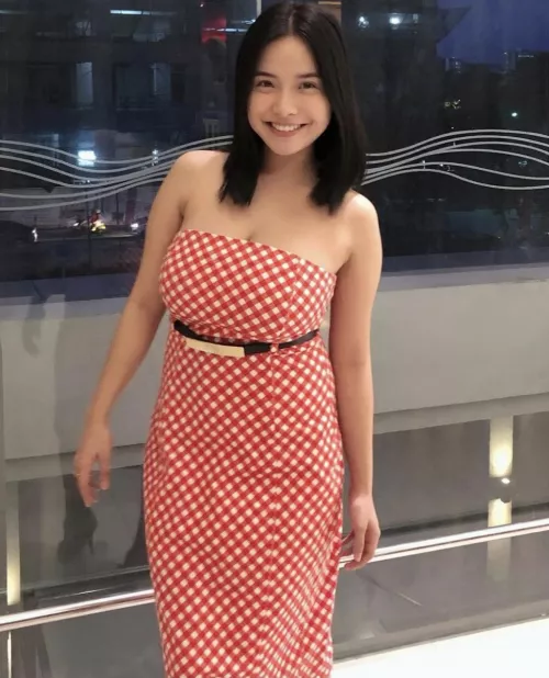 Filipina by freelancepackage