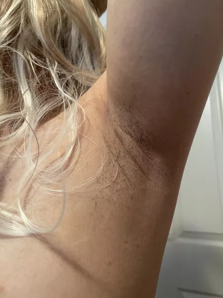 [f]ilipina milf smell before I have a shower by asianmumnicebum