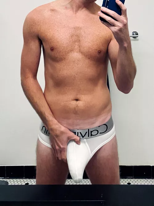 Filling out my Calvins. by stmr