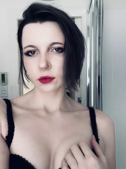 Finally a place that appreciates short hair! by Lisichka_Strannik