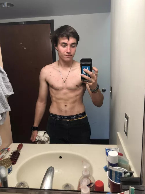 Finally acquiring abs :) by noahj64