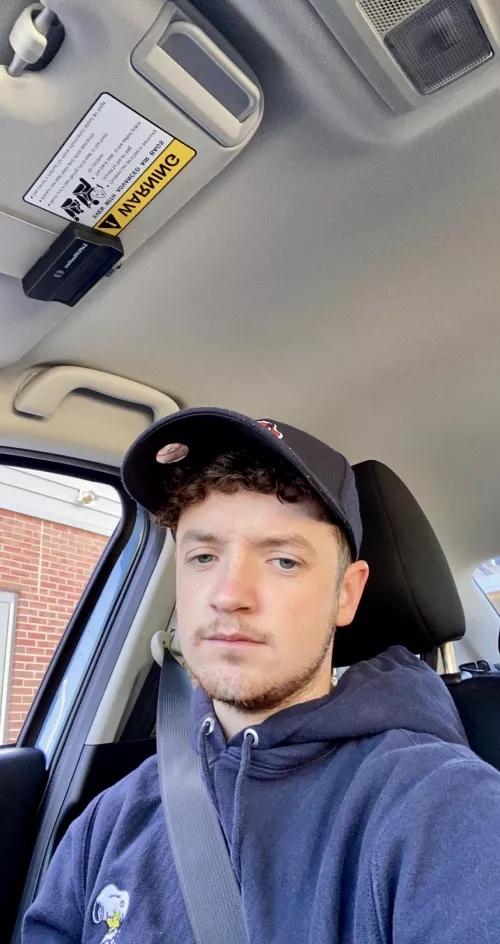 Finally feeling confident after I’ve accepted that I’m Bi!! 🙃 by Lower_Monitor_7137