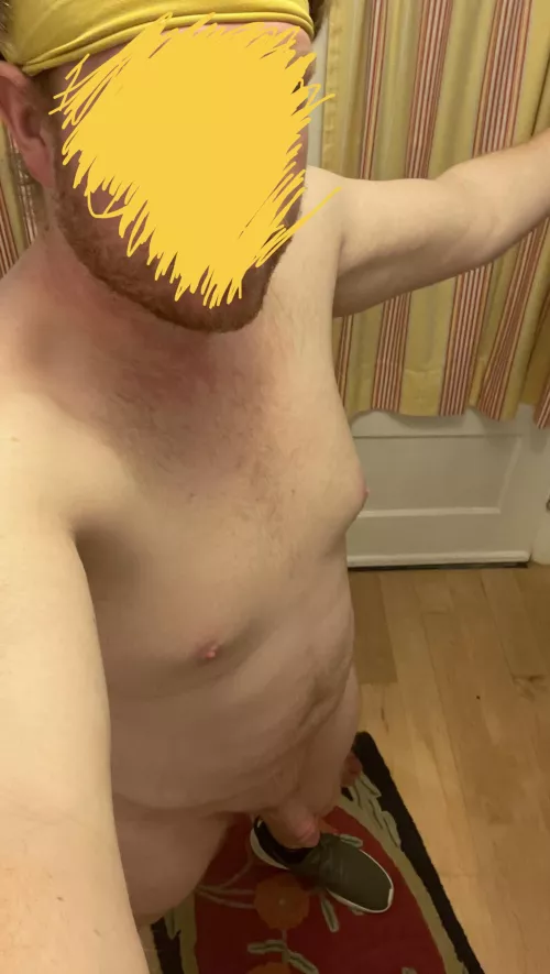 Finally getting comfortable being nude. ✌🏻