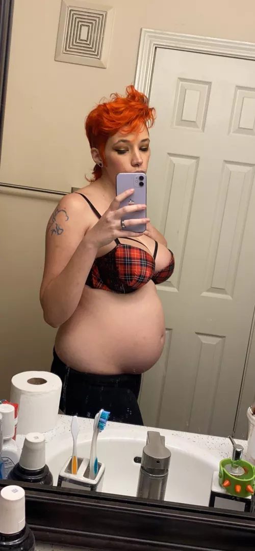 Finally got a belly now 🥰 by SeaArcher2164