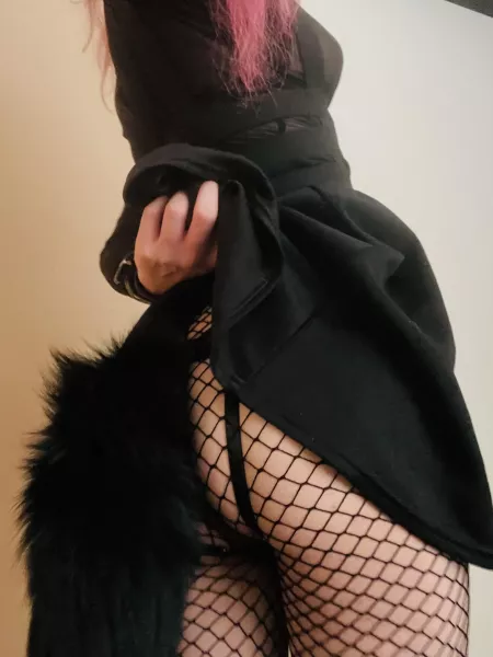 Finally got my new tail. 😽 by Tiedrose