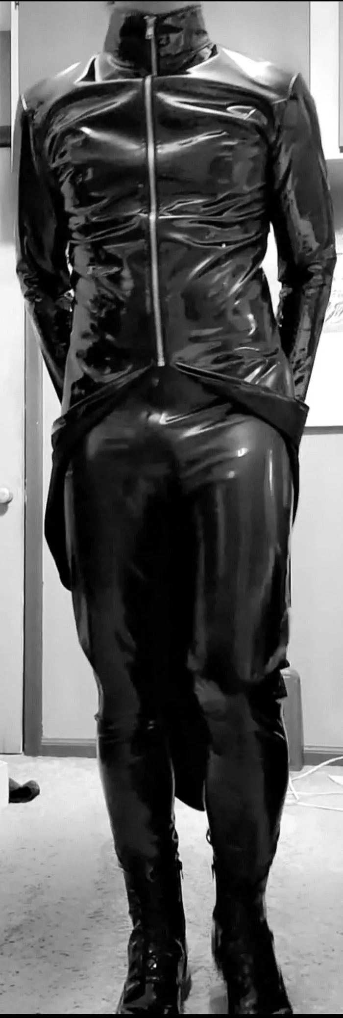 Finally got real latex jeans for this year's Halloween costume but I might wears these more often, the feel amazing! posted by Rubber_Wizard