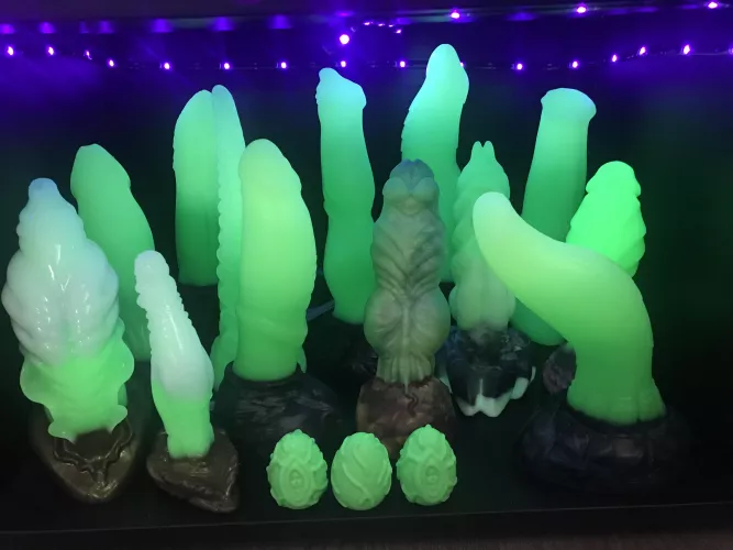 Finally got some black light strips for my Roland’s sig/ indie collection just in time for Flex Friday! by sephoratheexplorer