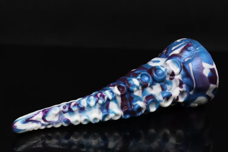 Finally snagged a S/M Ika with suction cup today. Can't wait to see this rogue in person 😁 by HeHasNoRegerts