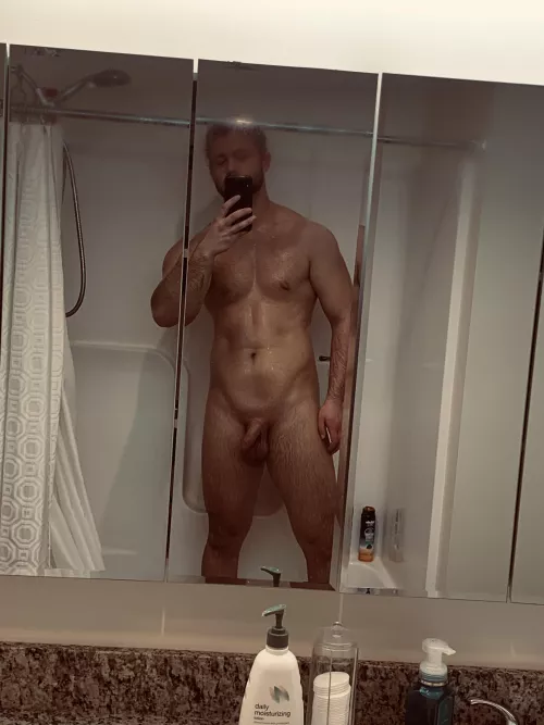 Finally starting to like my physique (m, 6’2”, 210lbs, 21y/o) by nathanfc371