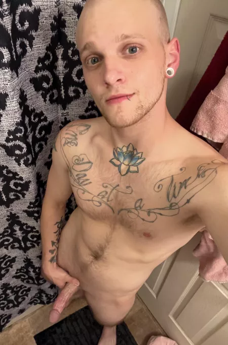 Finally the weekend!! ❤️👅 by Michaelbear420