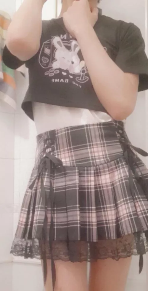 Finally went out in public wearing this outfit i had so many people give looks idk if bad or good tho🥲 by Cholru