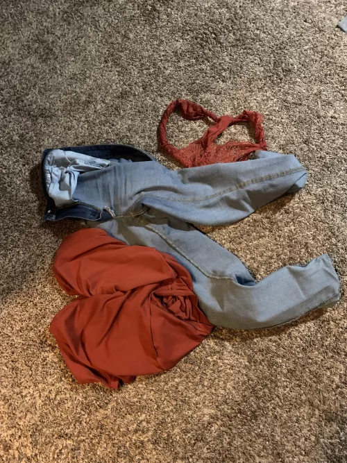 Find the panties 😉😉😉 by AliciaRose22